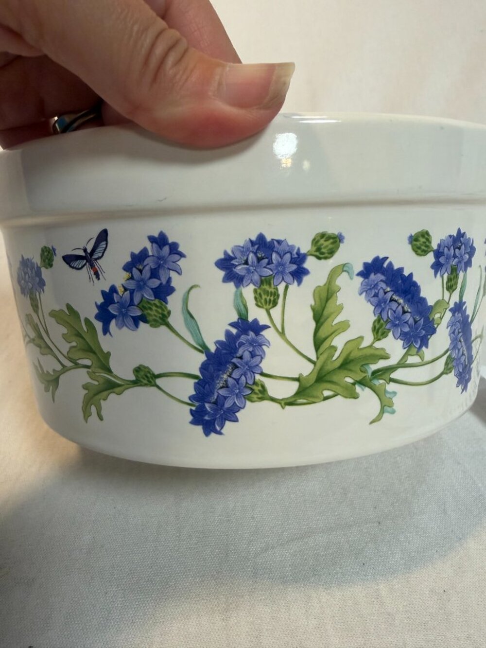 Japanese Ceramic Casserole Dish 8" Blue Floral Butterfly Round Baker Vintage - Picture 7 of 7